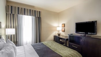 Quality Inn Tulsa–Downtown West