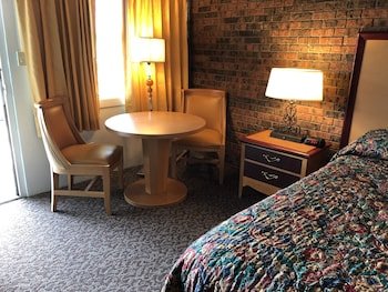 Dunes Inn