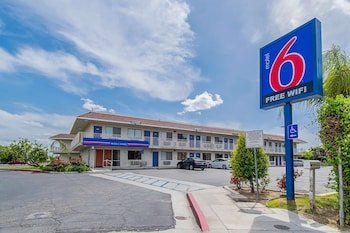Motel 6 Bakersfield Airport