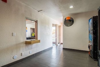 Motel 6 Bakersfield Airport