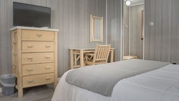 The Black Mountain Lodge