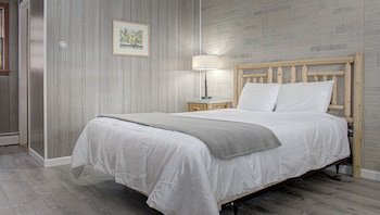 The Black Mountain Lodge