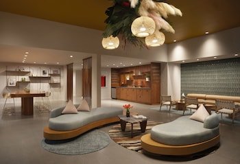 Flamingo Resort and Spa Santa Rosa Sonoma, Tapestry by Hilton