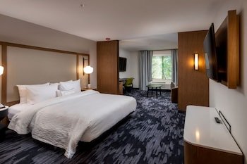 Fairfield Inn & Suites Little Rock Airport