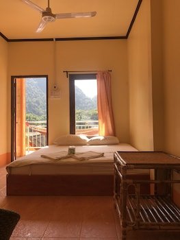 Riverview Bungalows & GH