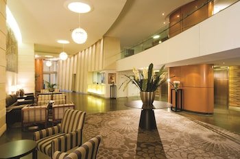 Oaks Brisbane Aurora Suites