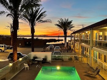 Sway Hotel