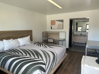 Sway Hotel