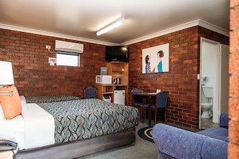 Country Pathfinder Motor Inn