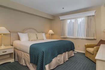 Waters Edge Resort & Spa
