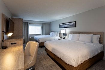 GrandStay Hotel & Suites Cambridge