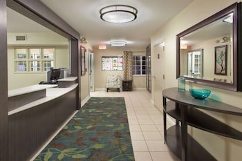 Sonesta Simply Suites Detroit Warren