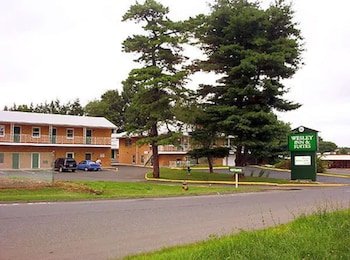 Wesley Inn and Suites