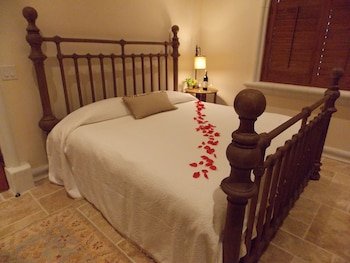 Thorn Hill Vineyards Villa Suite