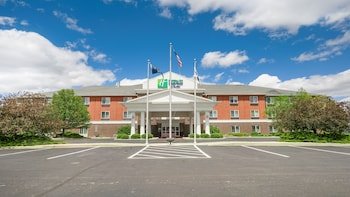 Holiday Inn Express & Suites Portland