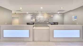 Holiday Inn Express & Suites Portland