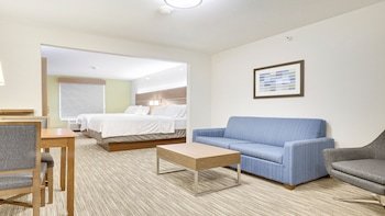 Holiday Inn Express & Suites Portland