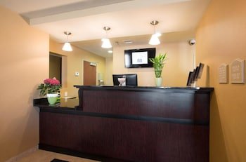 Cobblestone Inn & Suites