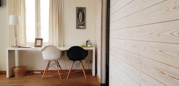 Hotel Au Nom De Dieu