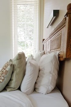 Hotel Au Nom De Dieu
