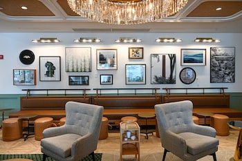 Six South St Hotel
