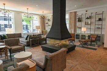 Six South St Hotel