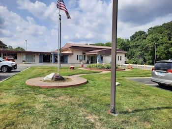 Americas Best Value Inn Moline