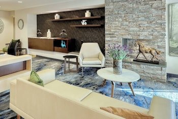 Fairfield Inn & Suites Harrisburg West