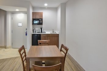 Holiday Inn Express & Suites Indianapolis Northwest