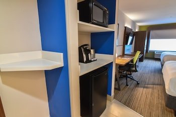 Holiday Inn Express & Suites Indianapolis Northwest