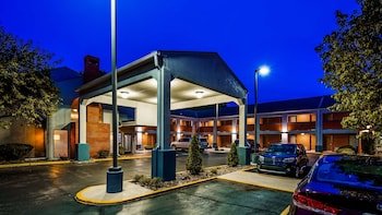 SureStay by Best Western Kansas City Country Inn North