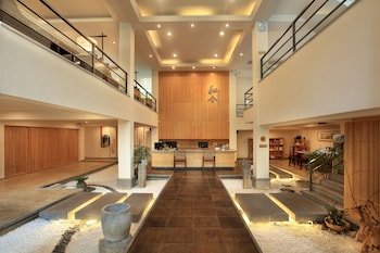 Guilin Heshe Holiday Hotel