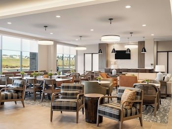 La Quinta Inn & Suites by Wyndham Lincoln
