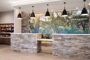 La Quinta Inn & Suites by Wyndham Lincoln