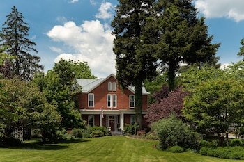South Court Inn