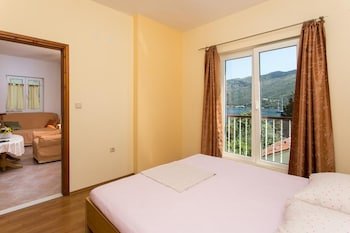 Apartments Marina