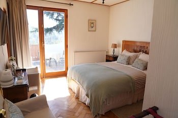 Santiago Hillside Hotel