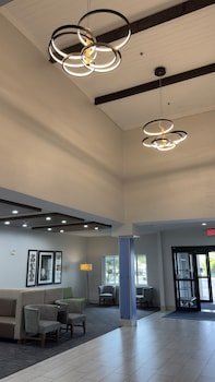 Holiday Inn Express & Suites Marina - State Beach Area