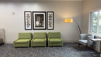 Holiday Inn Express & Suites Marina - State Beach Area