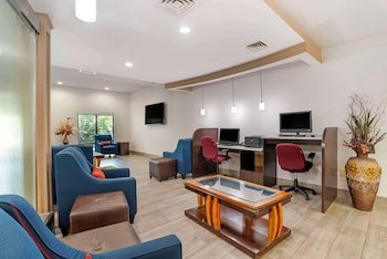 Comfort Suites at Westgate Mall