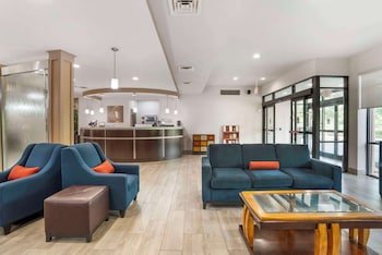 Comfort Suites at Westgate Mall