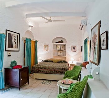 Neemrana - The Hill Fort Kesroli