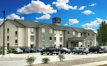 Cobblestone Hotel & Suites - Urbana