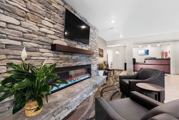 Cobblestone Hotel & Suites - Urbana