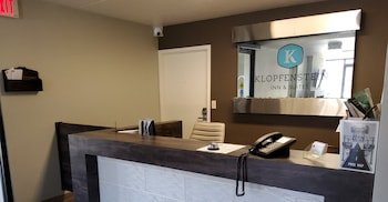 Klopsenstein Inn & Suites