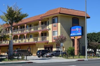 Cloud 9 Inn Lax