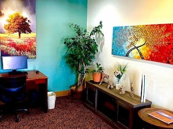 Park View Inn & Suites Hoisington