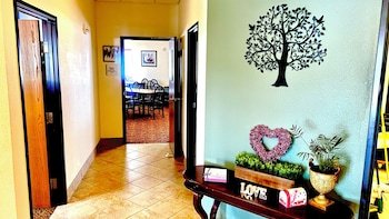 Park View Inn & Suites Hoisington