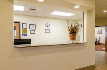 Park View Inn & Suites Hoisington