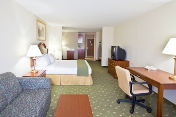 Holiday Inn Express & Suites Live oak